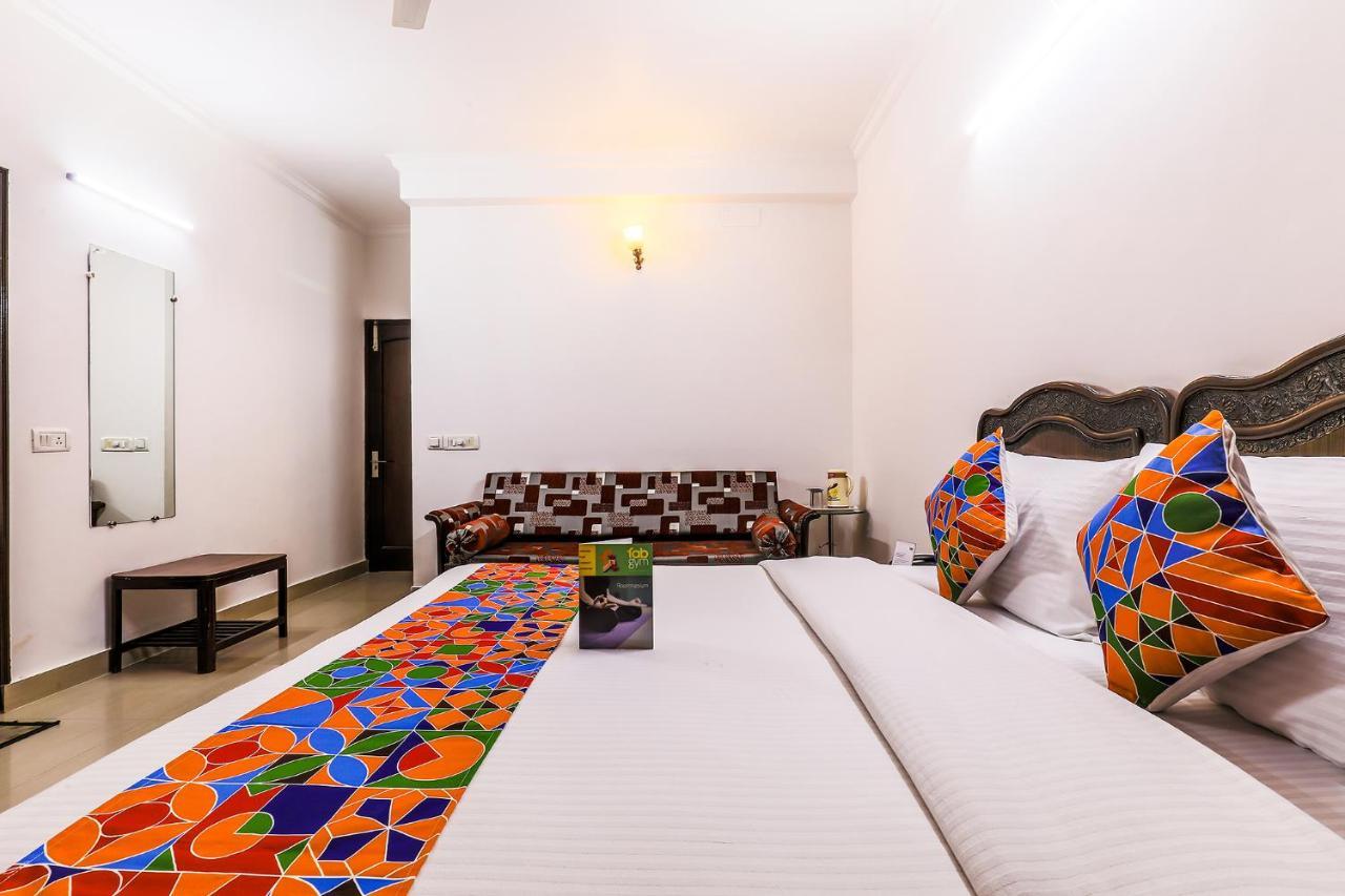 Hotel Fabexpress Hemkunt Mansion Noida Exteriér fotografie