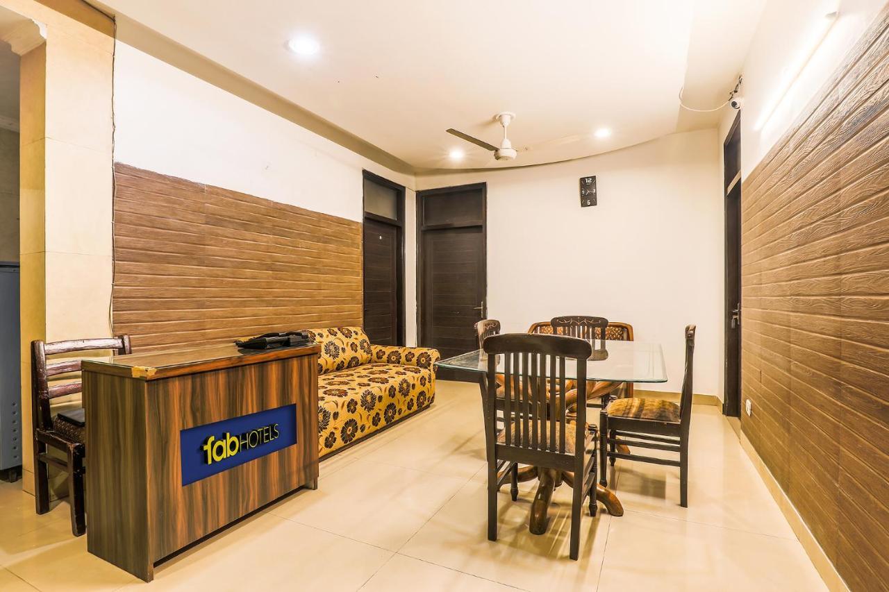 Hotel Fabexpress Hemkunt Mansion Noida Exteriér fotografie