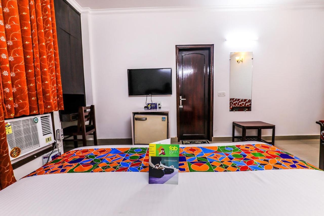 Hotel Fabexpress Hemkunt Mansion Noida Exteriér fotografie